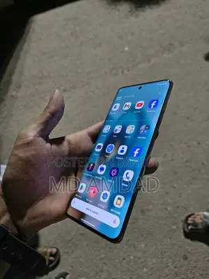 মোটর চলা এজ ৬০ ফিউশন ২৫৬ জিবি ব্লু