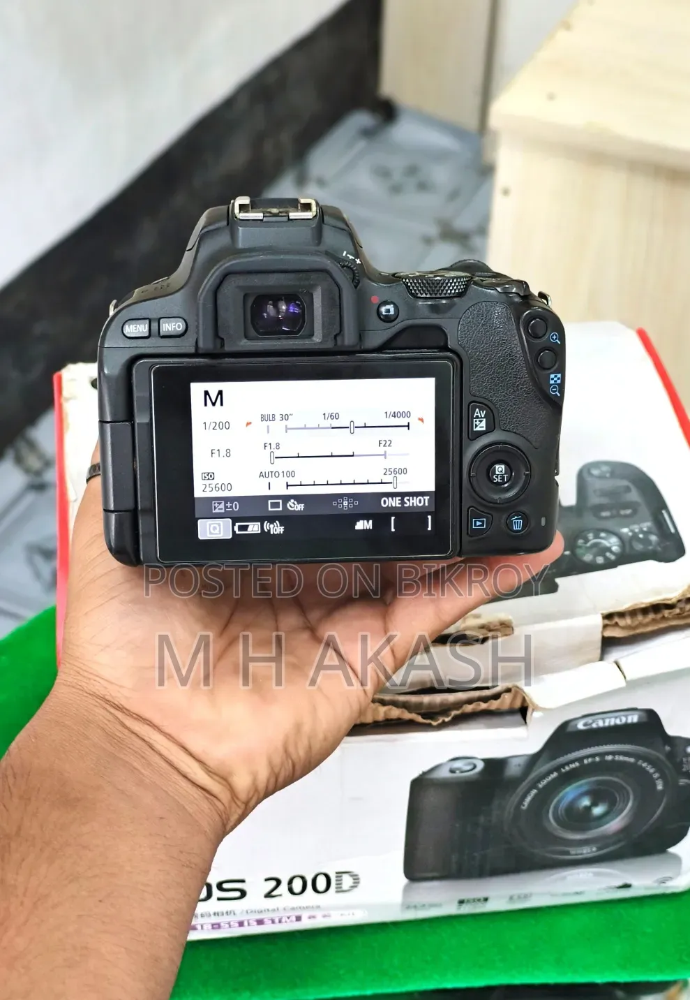 Canon 200d With Youngo 50 MM Prime Lens