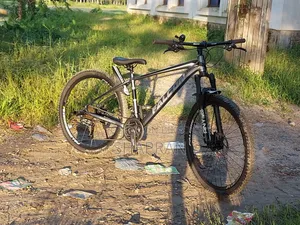 ফ্যালকন থান্ডার বার্ড নতুন ডার্ক গ্রে এডিশন