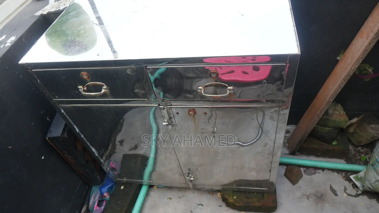 Stainless Steel Work Table With Storage
