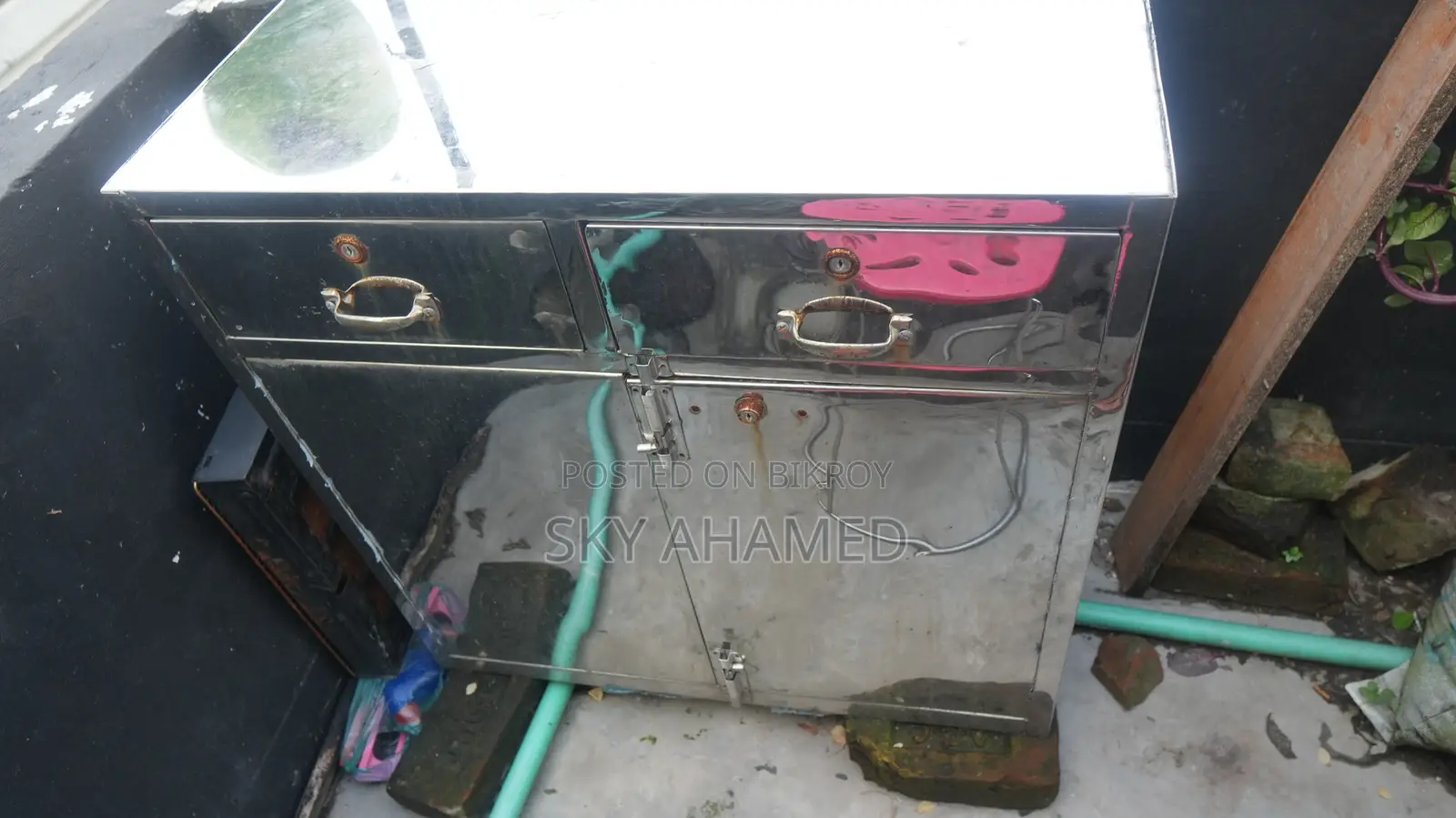 Stainless Steel Work Table With Storage
