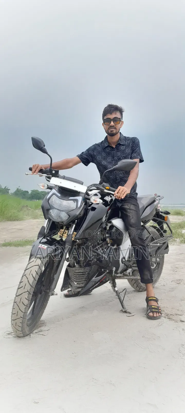 New TVS Apache RTR 160 4V 2023 Black