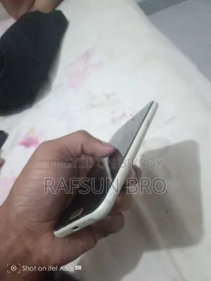 Samsung Galaxy J2 8 GB Black