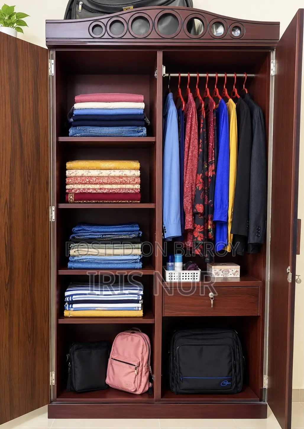 Almirah and Wardrobe for Sale