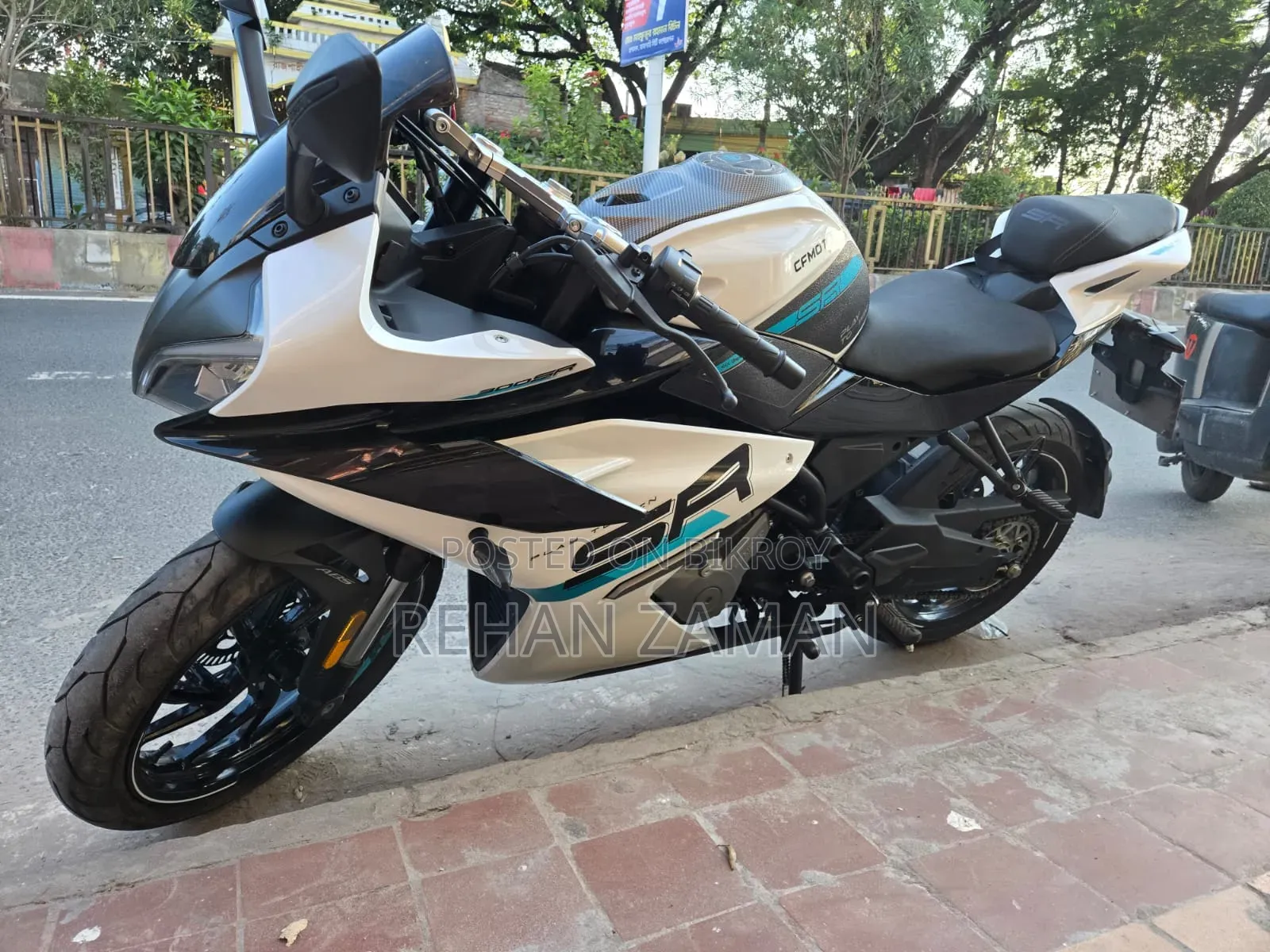 CFMoto 300SR 2025 White