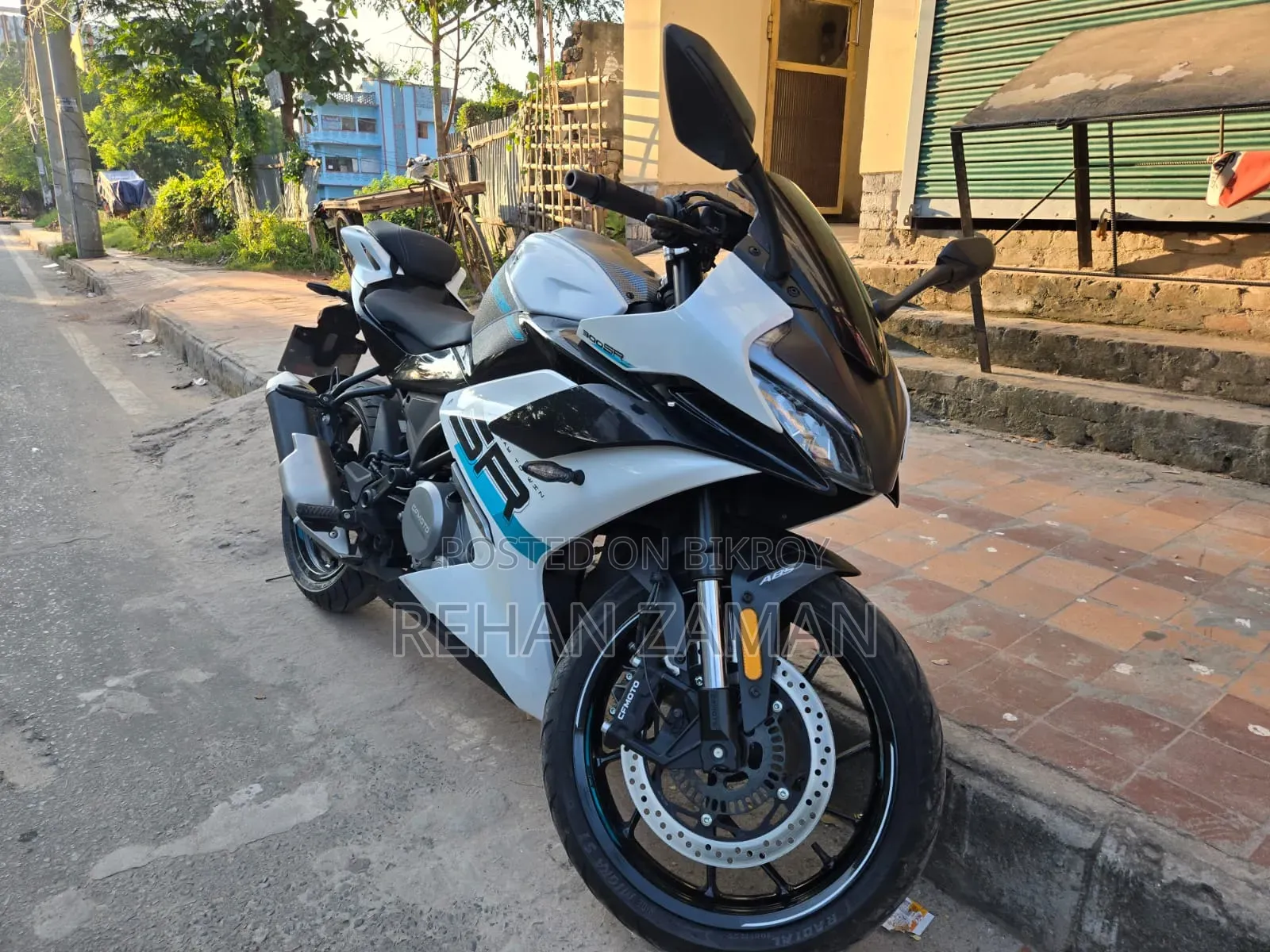 CFMoto 300SR 2025 White