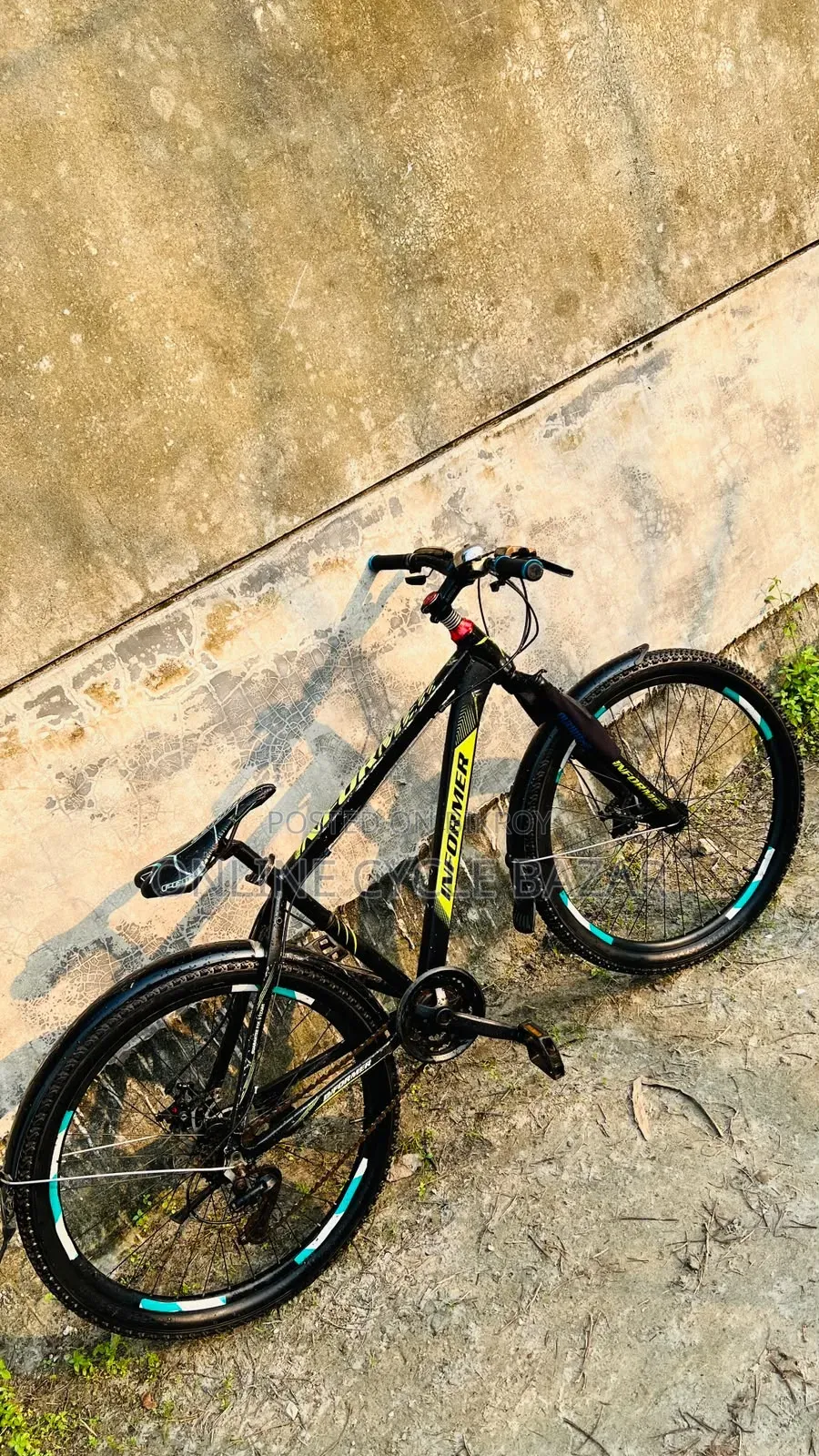 Aluminium Body with two fiber mudguards