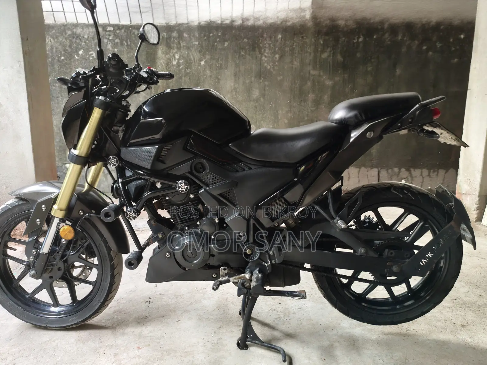 Runner Bolt 165R 2022 Black