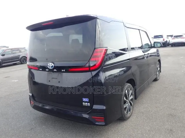 Toyota Noah 2022