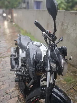টিভিএস আপাচি আরটিআর ১৬০ ৪ভি ২০১৯ ব্ল্যাক