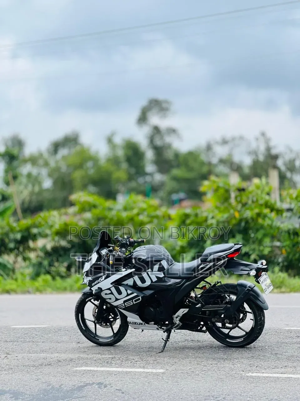 সুজুকি জিক্সার এসএফ ২০২৩ ব্ল্যাক