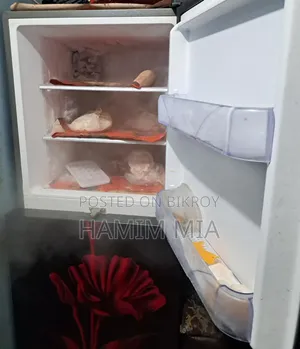 ওয়ালটন ৩০১ লিটার ফ্রিজ আর্জেন্ট বিক্রয় মোহাম্মদপুরে