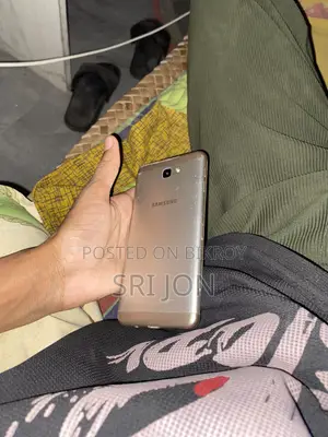 স্যামসাং গ্যালাক্সি জে৭ ৩২ জিবি গোল্ড