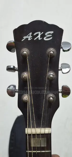 বিক্রির জন্য গিটার