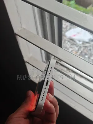 অ্যাপল আইফোন এক্সআর ৬৪ জিবি সিলভার