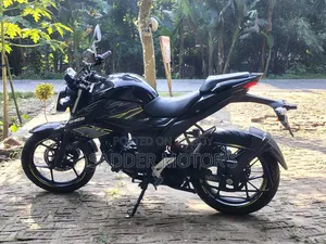 সুজুকি জিক্সার ২০২১ ব্ল্যাক
