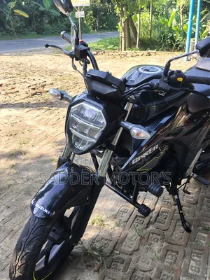 সুজুকি জিক্সার ২০২১ ব্ল্যাক