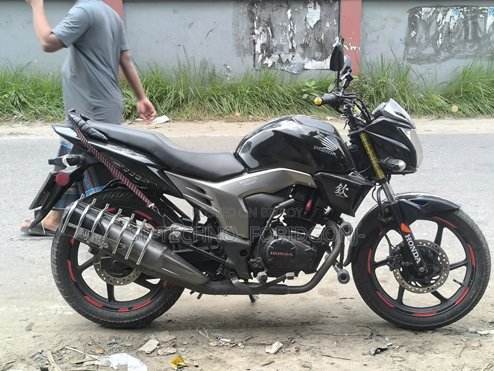 হোন্ডা সিবি ২০১৮ কালো