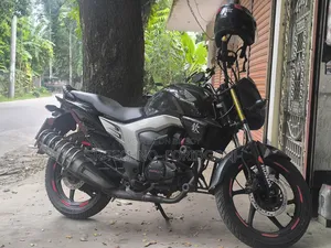 হোন্ডা সিবি ২০১৮ কালো