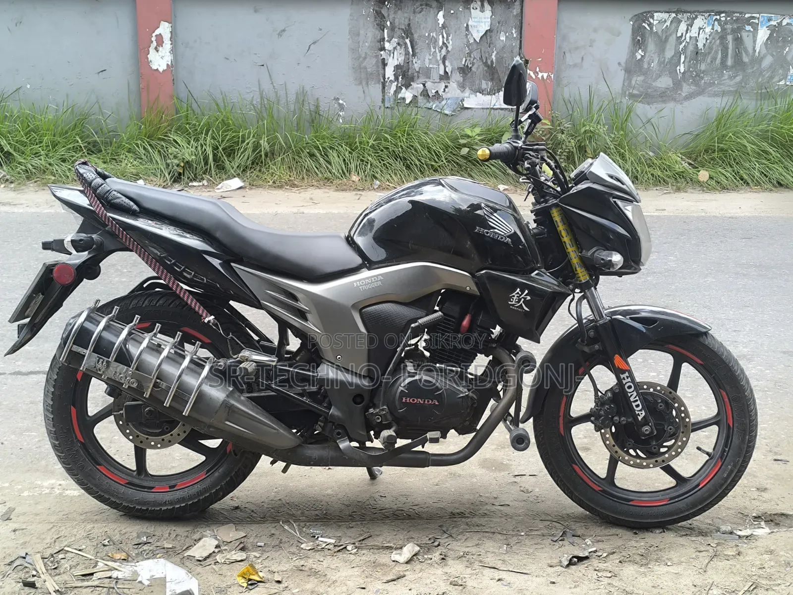 হোন্ডা সিবি ২০১৮ কালো