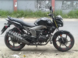 হোন্ডা সিবি ২০১৮ কালো