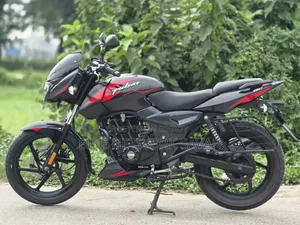 বাজাজ পালসার ১৫০ ২০২৫ কালো