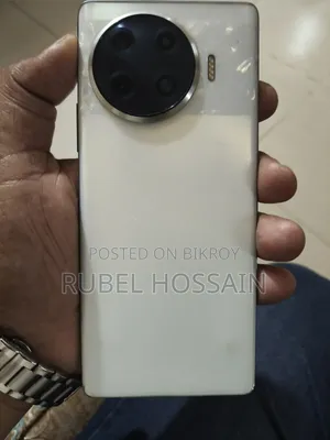 টেকনো স্পার্ক ২০ প্রো প্লাস ২৫৬ জিবি সাদা