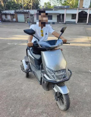 রেভিউ সি৩২ ২০২৬ কালো