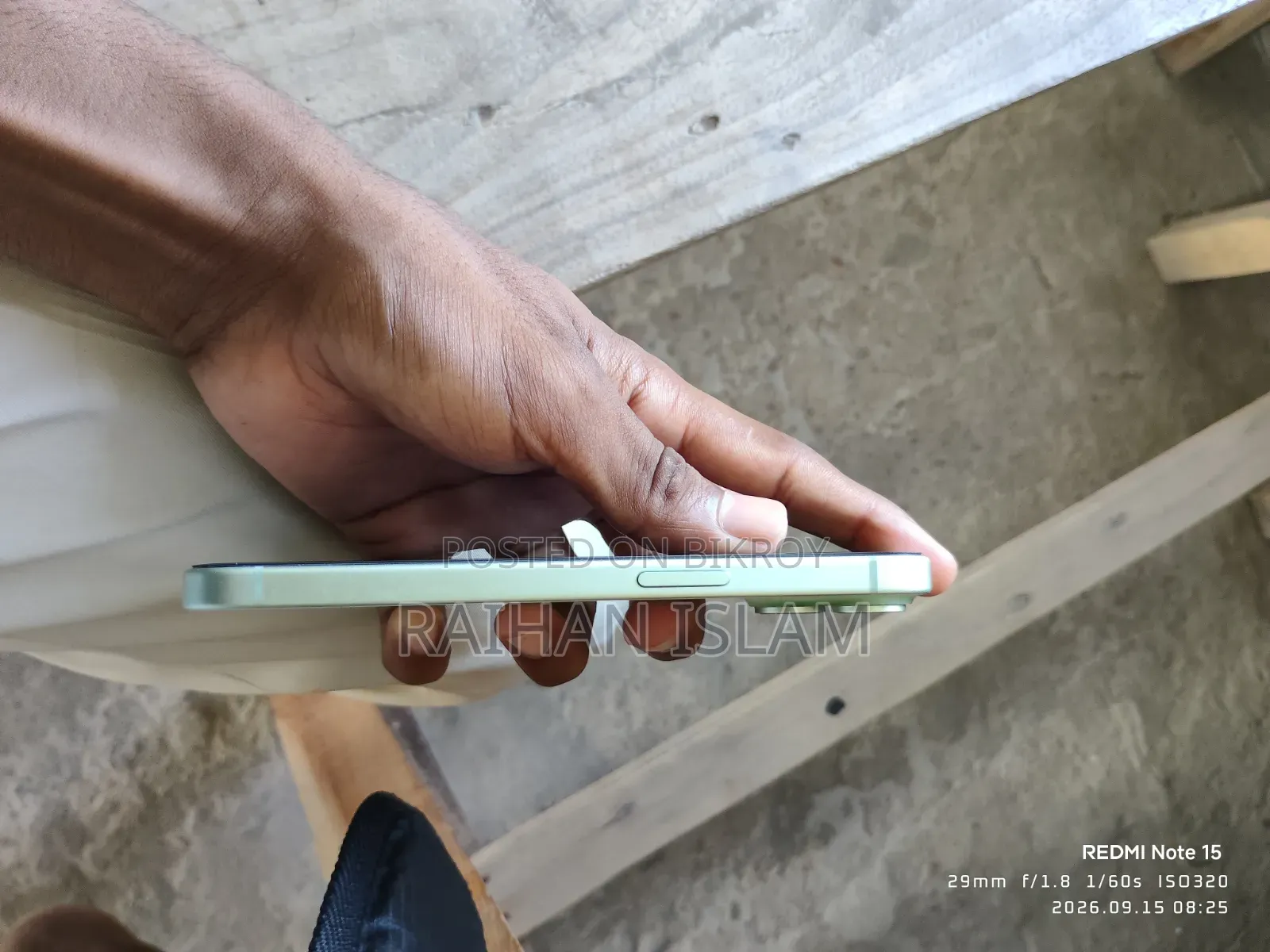 Apple iPhone 15 128 GB Green