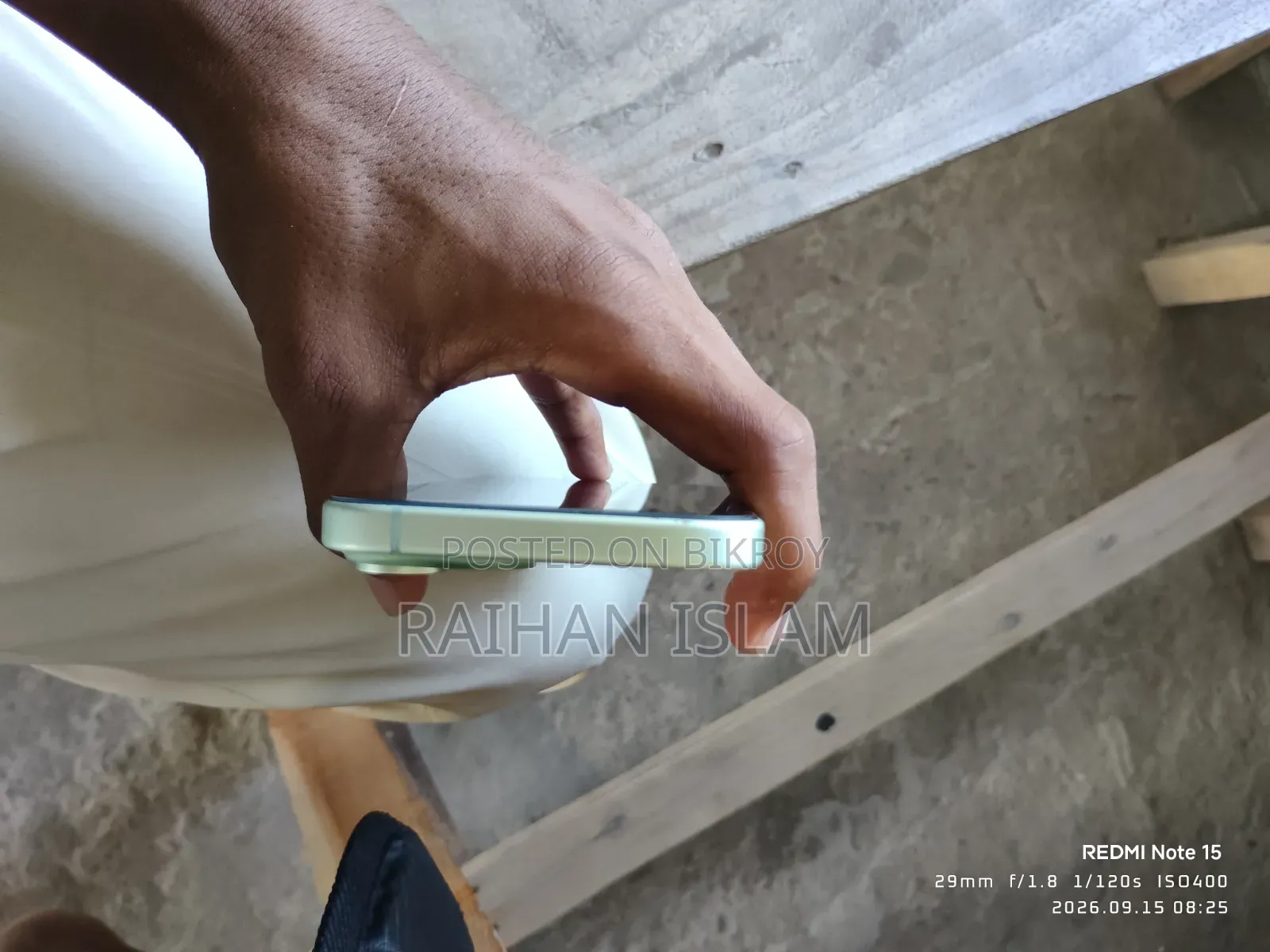 Apple iPhone 15 128 GB Green