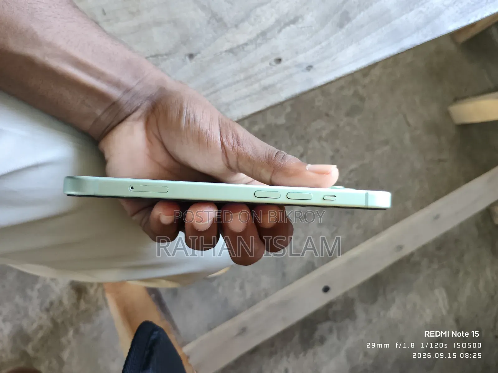 Apple iPhone 15 128 GB Green