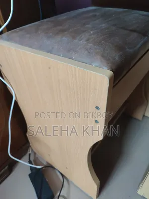 ড্রেসিং টেবিল