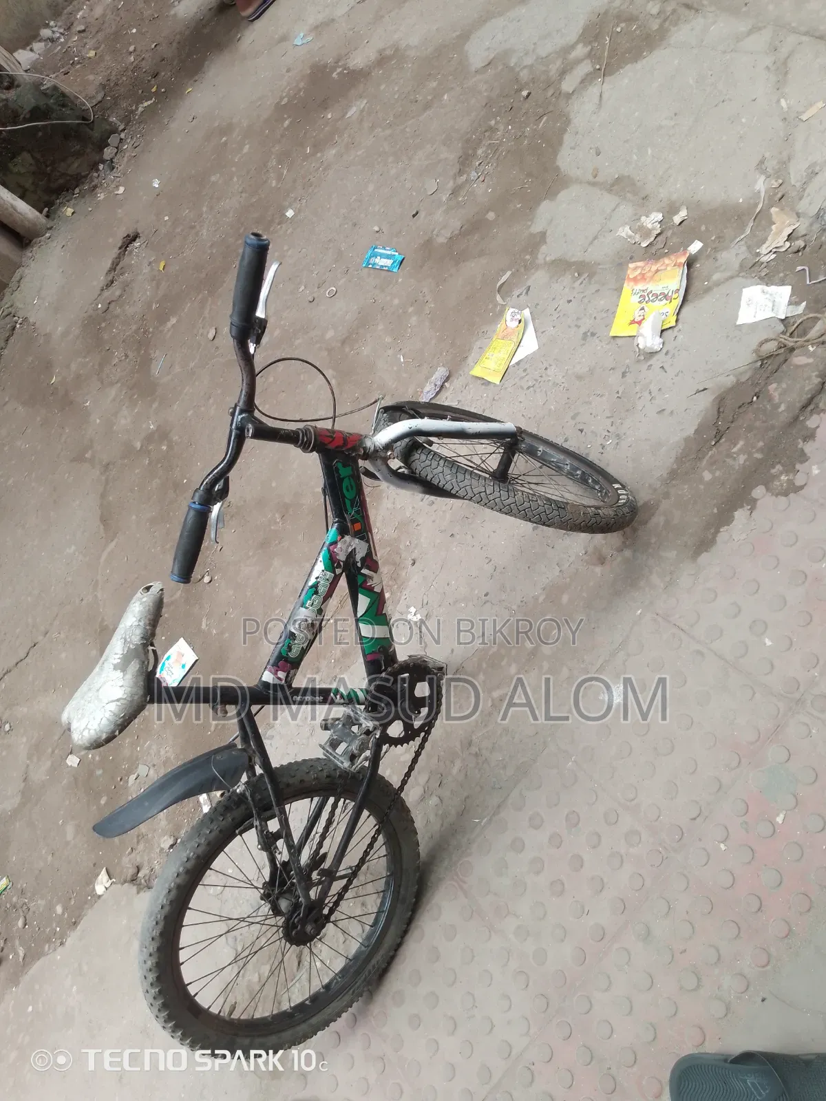সাইকেল টি বাচ্চারা চালাতে পারবেন। ব্যবহৃত।