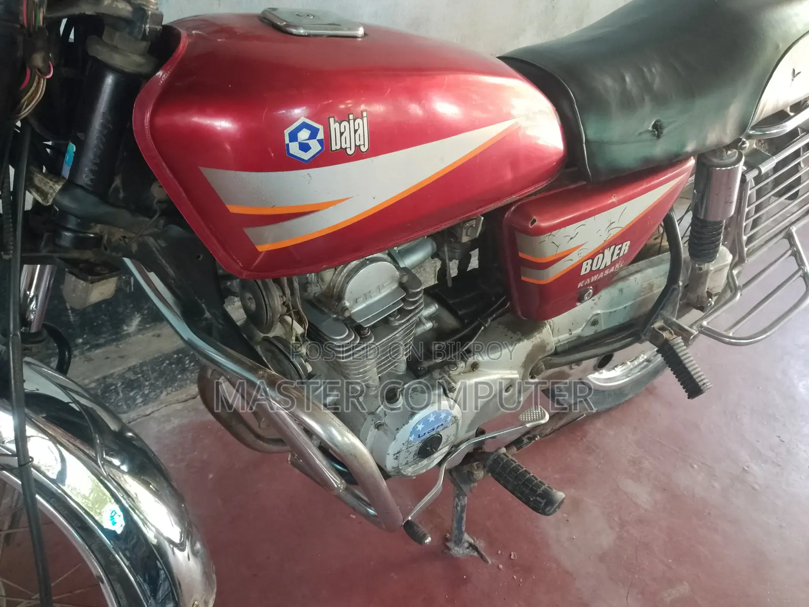বাজাজ বক্সার ২০০০ লাল