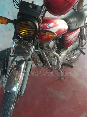 বাজাজ বক্সার ২০০০ লাল