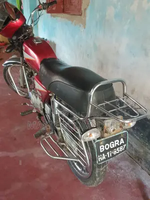 বাজাজ বক্সার ২০০০ লাল