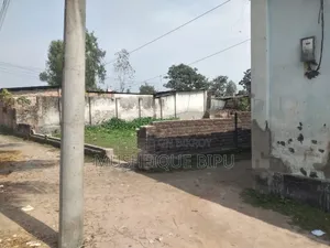 জমির জন্য বিজ্ঞাপন (৮ শতক)
