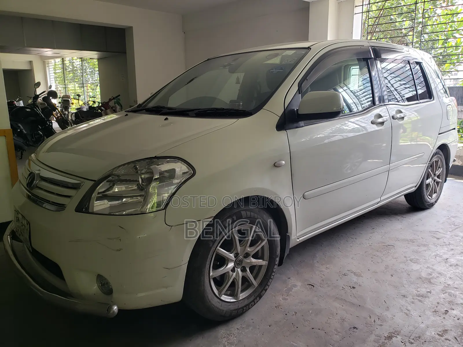 Toyota Raum 2011 Pearl