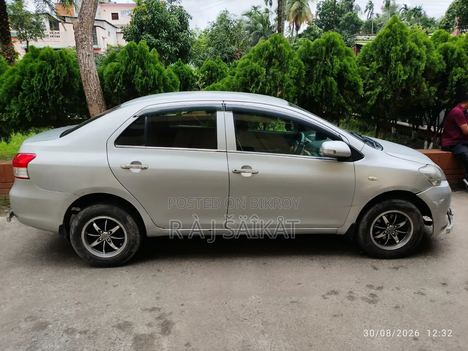 টয়োটা ইয়ারিস ১.০ ভিভিটি-আই ২০০৭ সিলভার