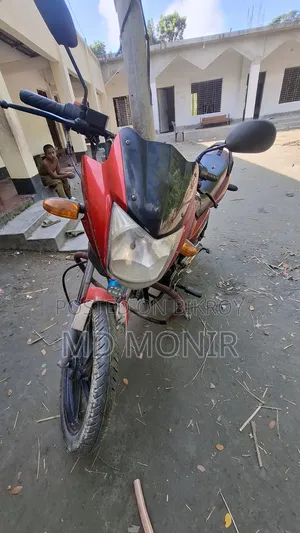 রানার বুলেট ১০০ ২০১৬ রেড