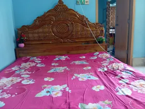 ৬ ফিট বাই ৭ ফিট আকাশমনি কাঠের খাট