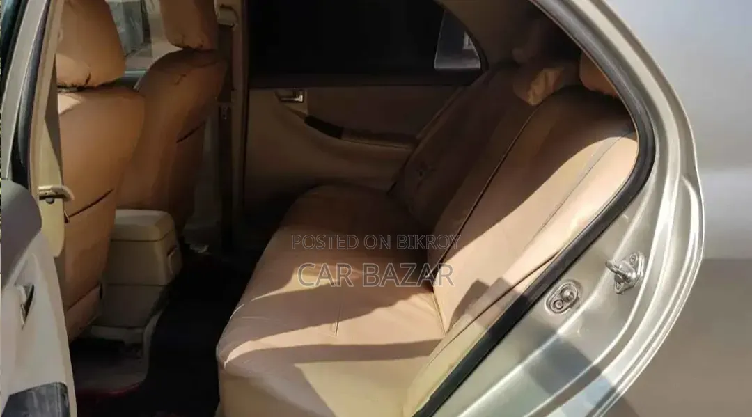 Toyota Corolla Sedan 2004 Gold