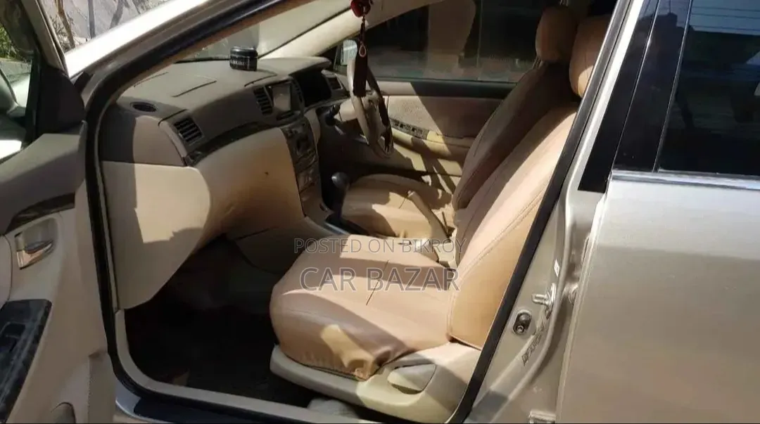 Toyota Corolla Sedan 2004 Gold