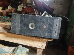 একটা পিসি ও একটা মনিটর সেল করা হবে