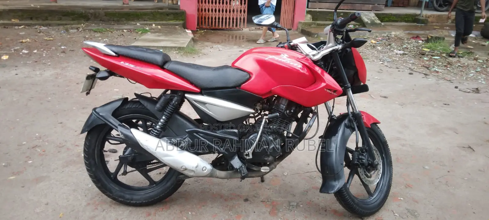 Bajaj Pulsar 135 LS 2011 Red
