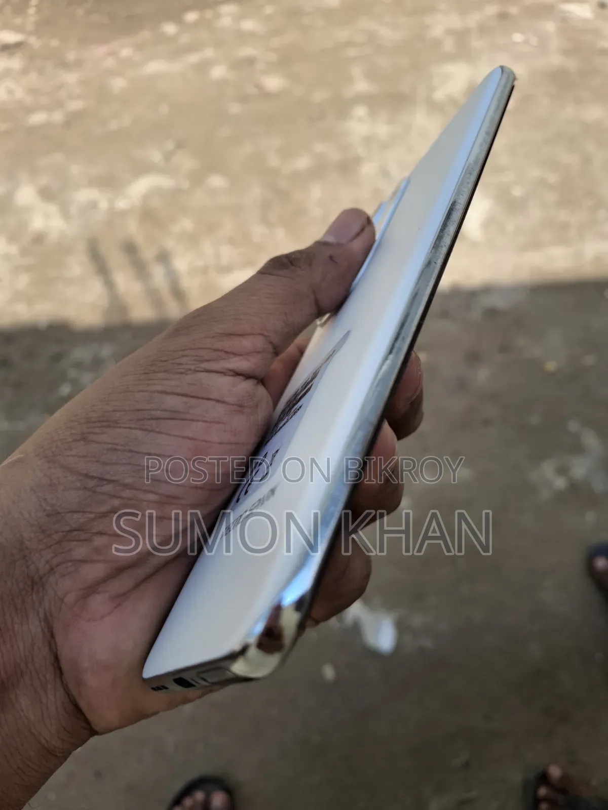 টেকনো স্পার্ক ৪০ প্রো+ ২৫৬ জিবি হোয়াইট