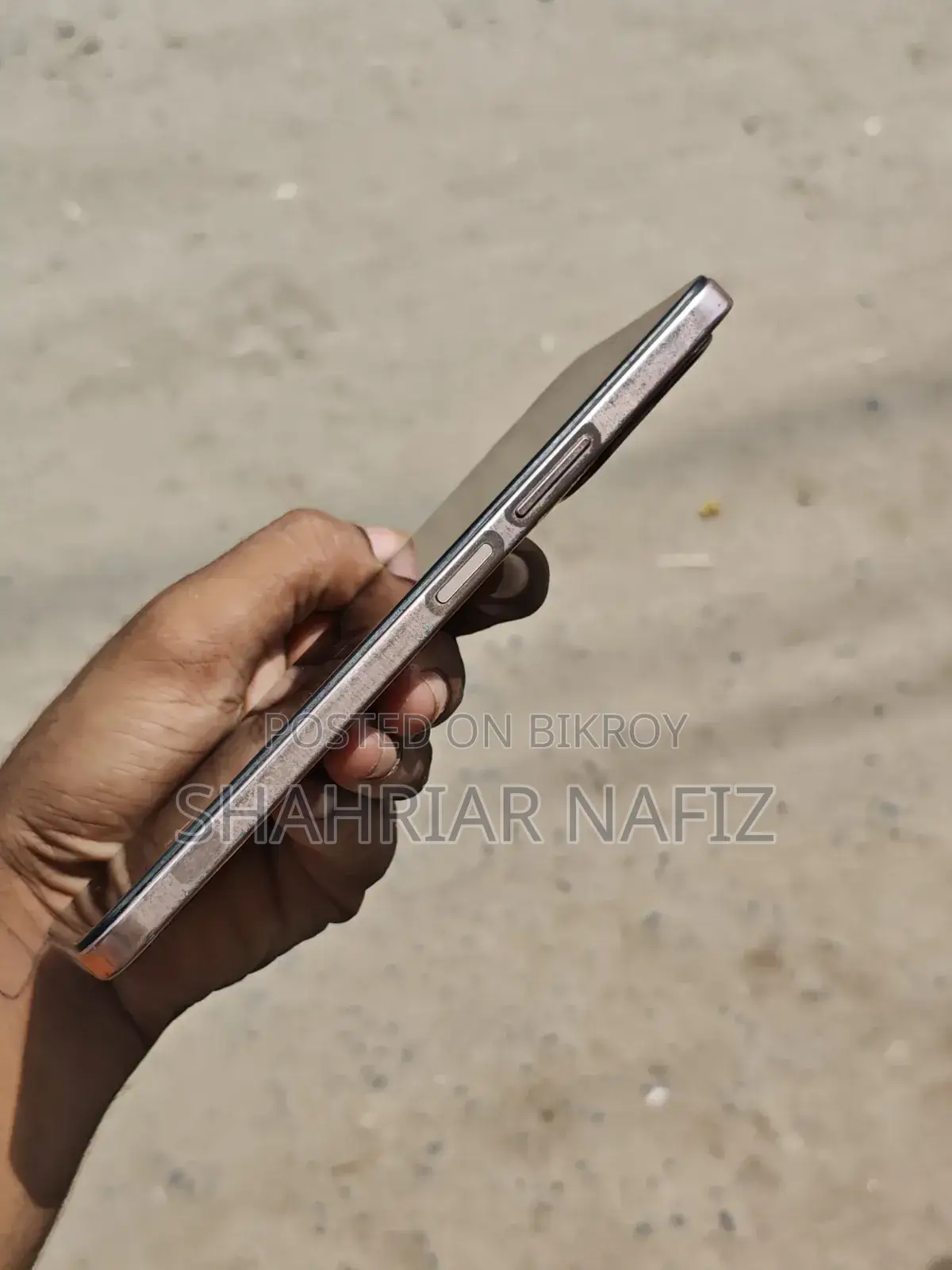ভিভো ওয়াই২৮ ২৫৬ জিবি গোল্ড