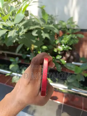 New Apple iPhone 13 128 GB Red