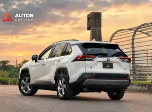 Toyota RAV4 2021 Pearl