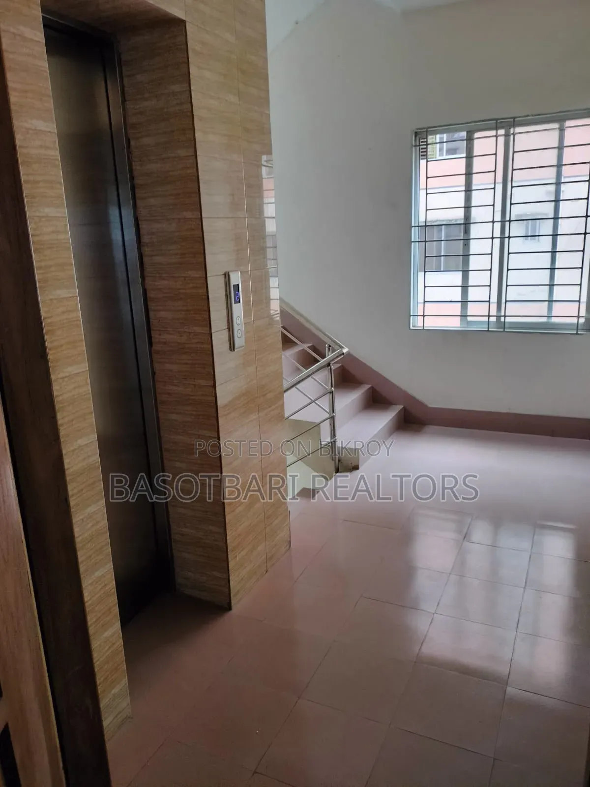 3 Bedroom Apartment in Aftab Nagar for sale
